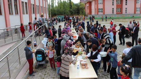 İlçemiz Şabanözü Şehitler İlkokulu Kermes Düzenledi