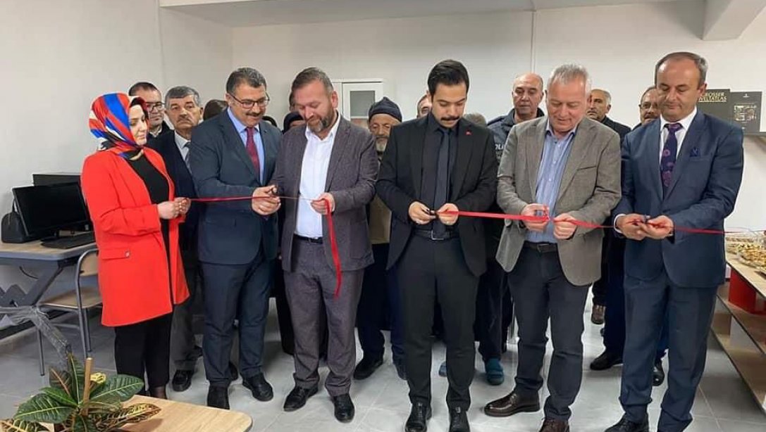 İlçemiz Şehit Murat Somuncu Ortaokulunda  Z- Kütüphane Açılışı Yapıldı
